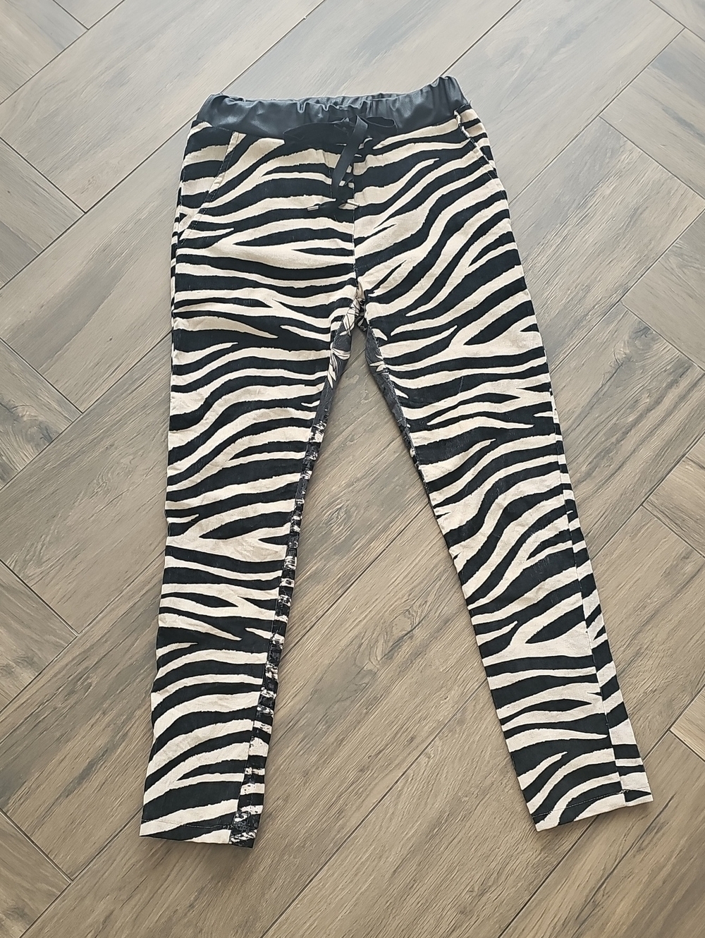 Black Faux Leather Waistband Zebra Italian Pant, Size Medium